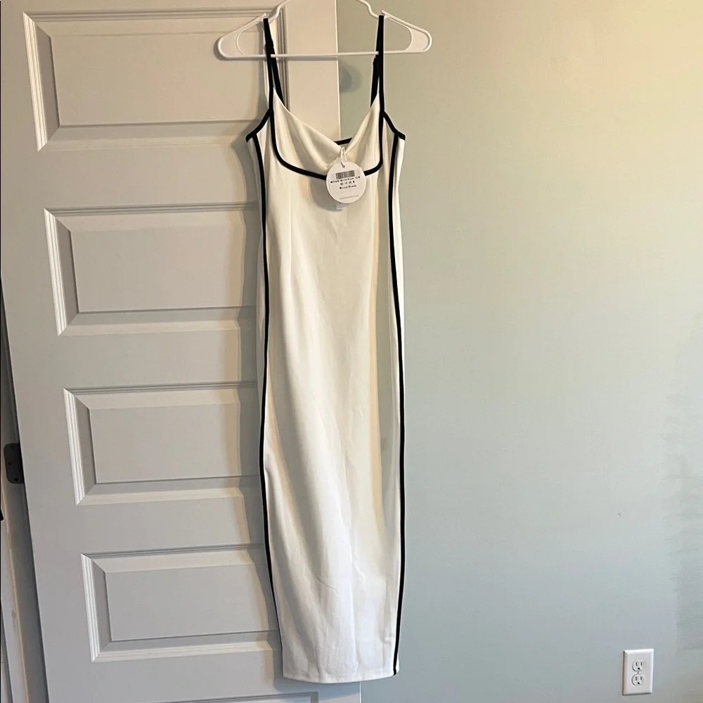 Selfie Leslie White Dress with Midnight Accents - Picture 3 of 5
